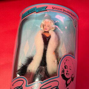Vintage Marilyn Monroe “Spotlight Splendor” Doll Gift – 1993 Collector’s Series